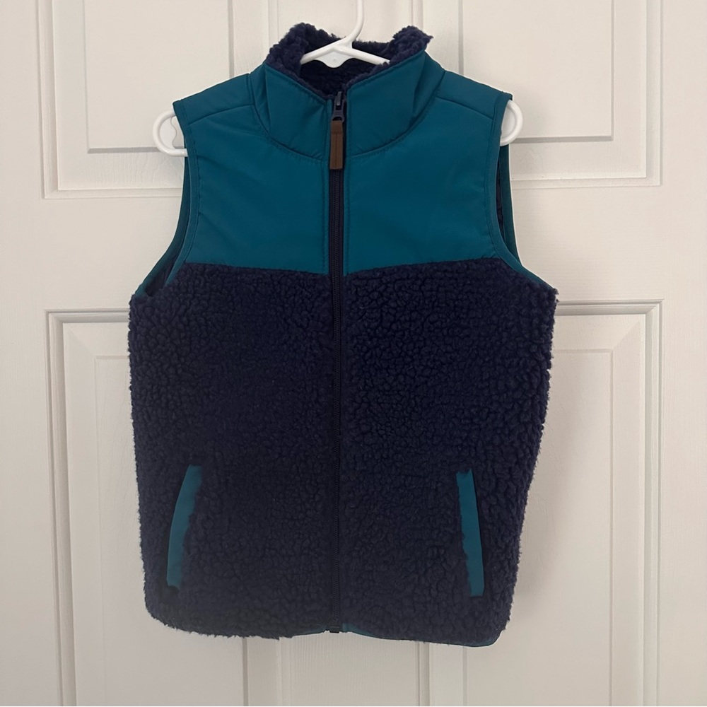 Carters Boys Sleeveless Vest Blue Colorblock Sherpa Fleece Warm Sz 5 Worn Once